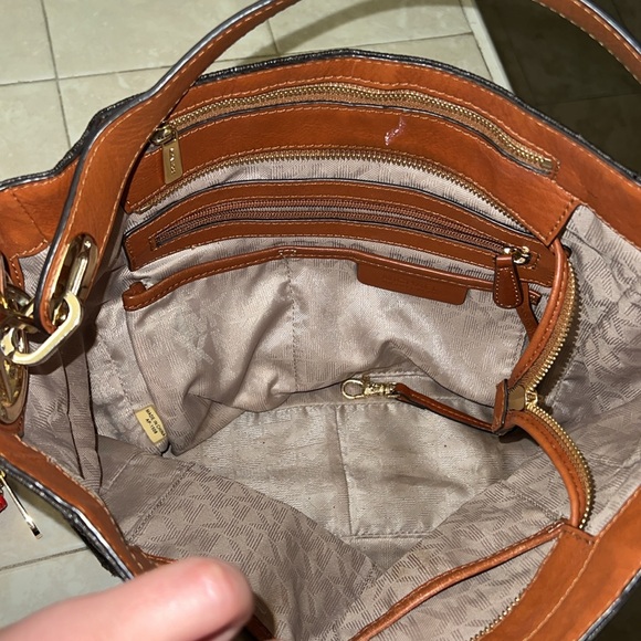 Michael Kors purse - Picture 5 of 6